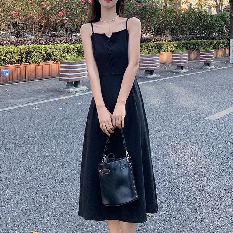 赫本風小黑裙高級感黑色吊帶連衣裙女春夏季新款內搭打底裙子