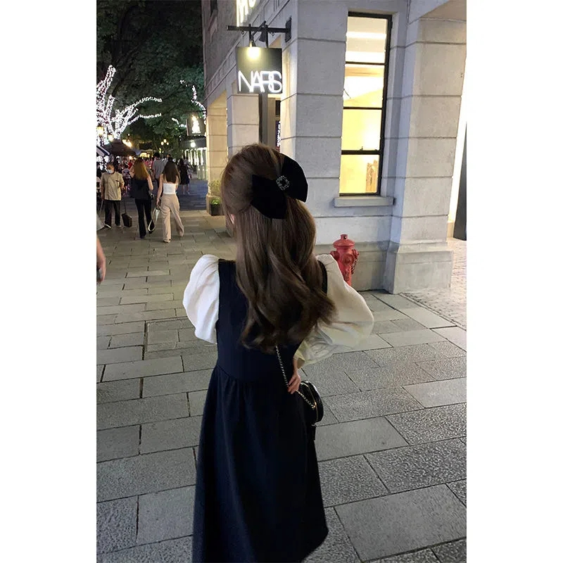 法式泡泡長袖連衣裙女裝春裝2024新款名媛氣質設計感赫本風長裙子