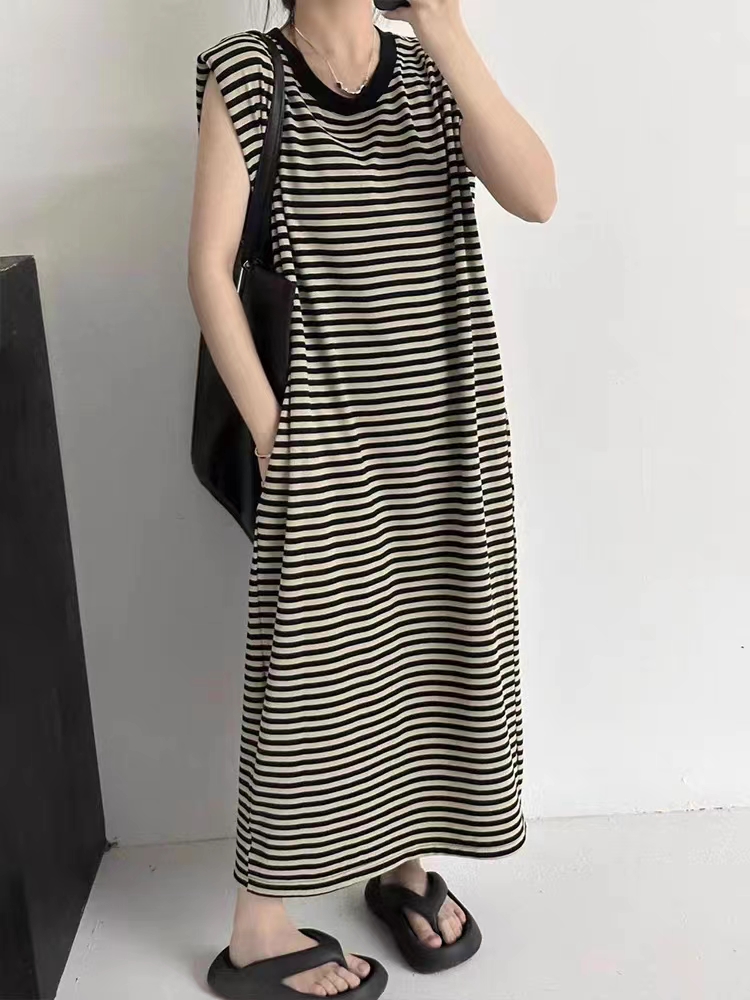 條紋連衣裙女夏季墊肩無袖背心裙子直筒寬鬆休閒開叉懶人t恤長裙