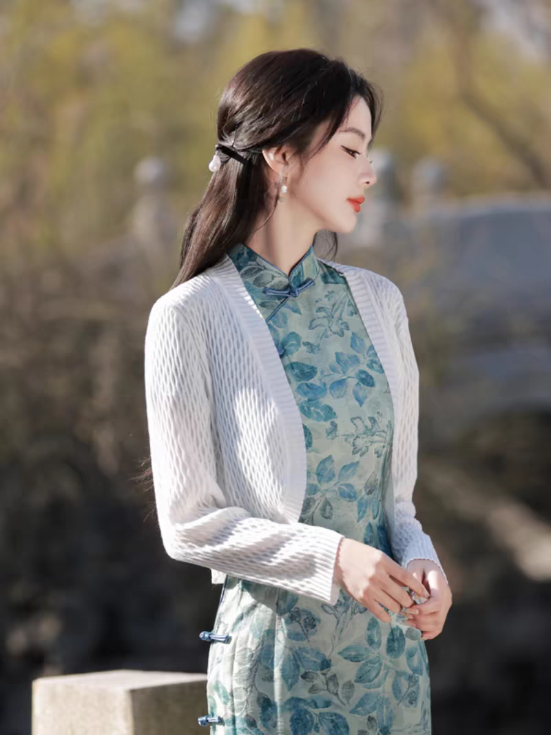 白色坎肩旗袍女披肩年輕款少女日常素雅文藝百搭開衫外搭針織長袖
