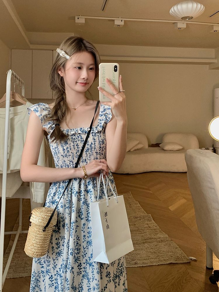 夏季2024新款藍色高腰韓系少女小清新碎花連衣裙小飛袖中長裙女潮