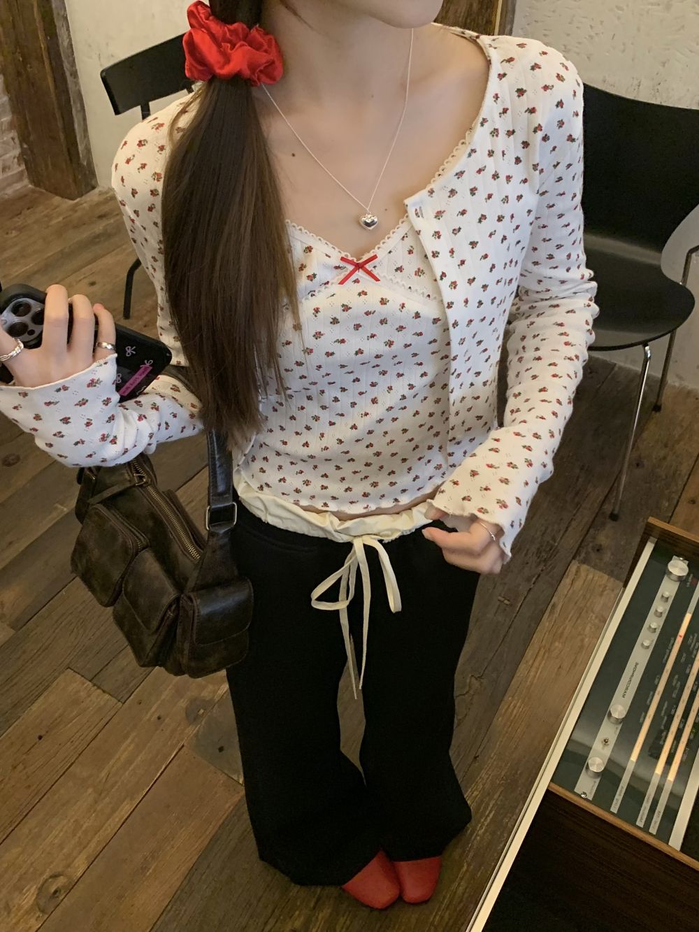 實拍三標齊俏皮少女軟糯碎花開衫套裝純欲內搭吊帶兩件套女