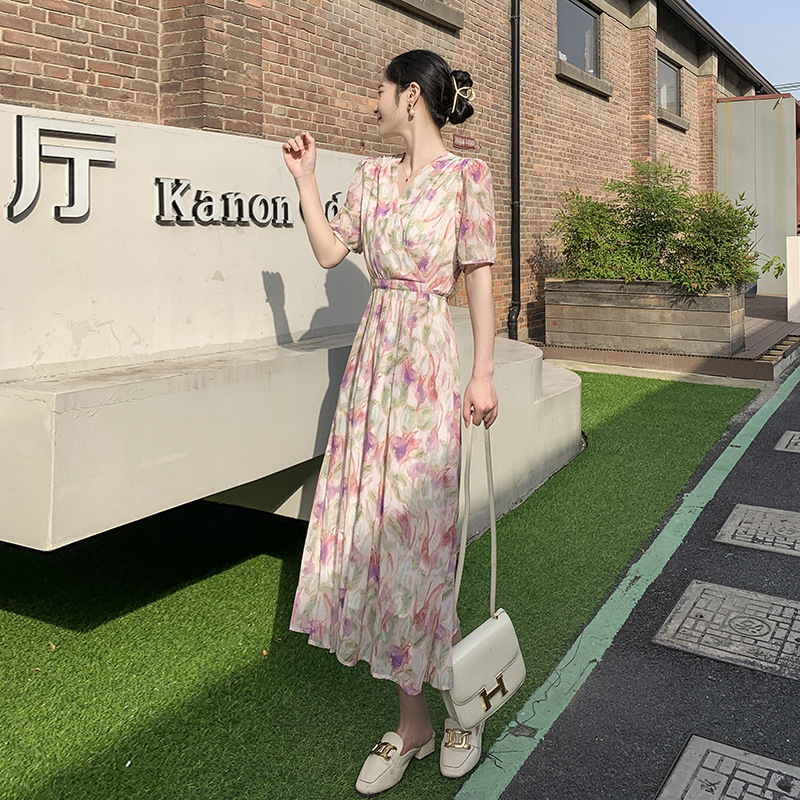 辣妹2024顯瘦修身中長款寬鬆女士休閒連衣裙顯白韓版性感顯高歐美