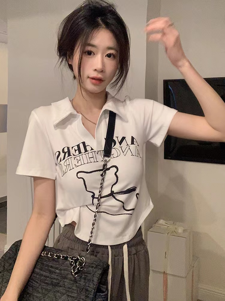 冰絲螺紋小翻領純欲正肩短袖T恤夏季新款辣妹修身短款上衣女
