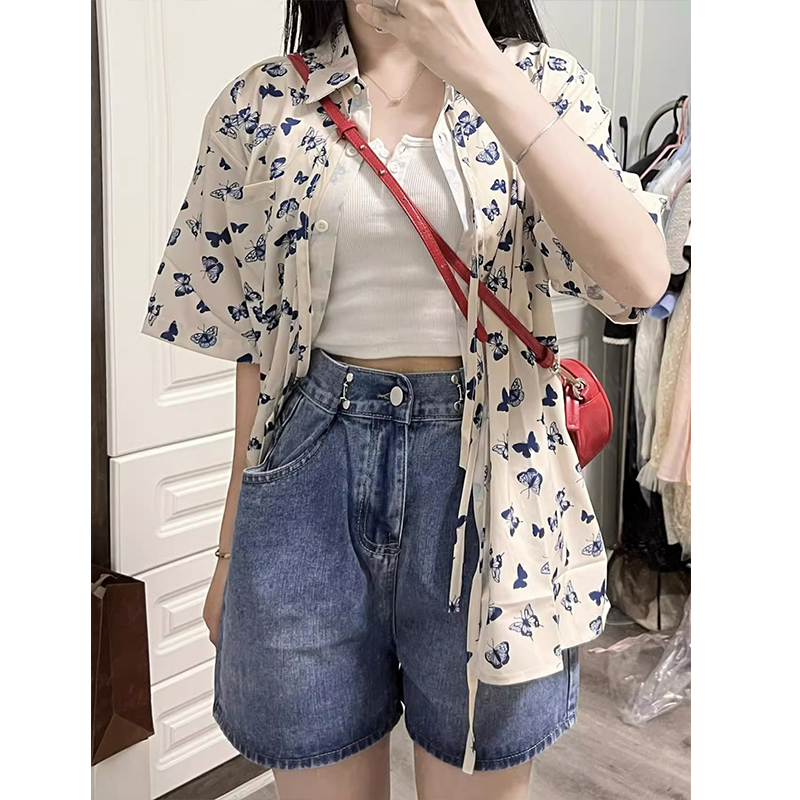 官圖緯彈設計感蝴蝶印花襯衫女夏小清新甜美短袖上衣