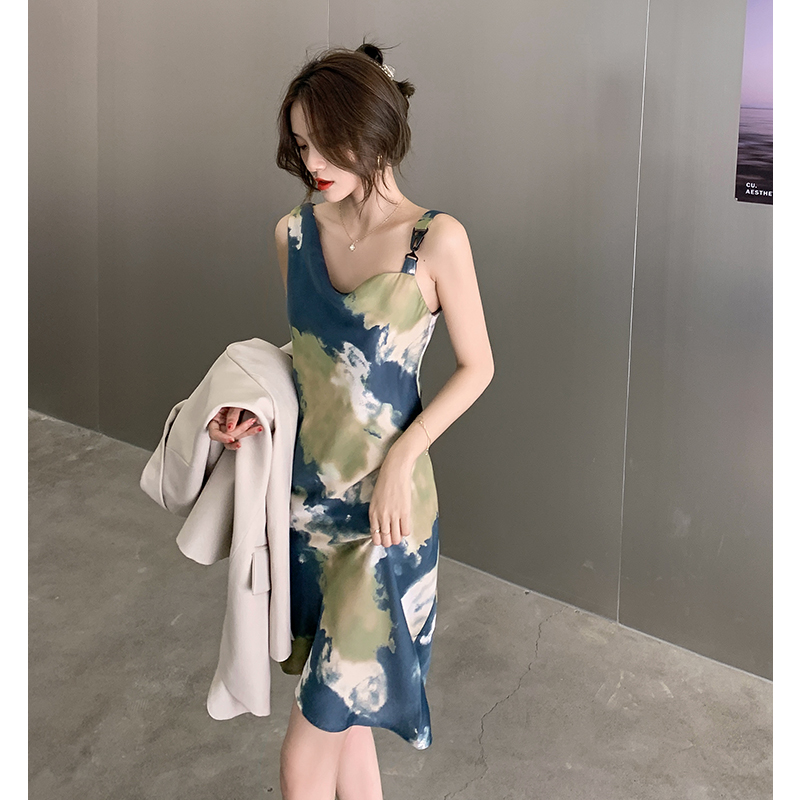 實拍 2024夏裝新款女裝法式復古印花短袖吊帶緞面連衣裙女