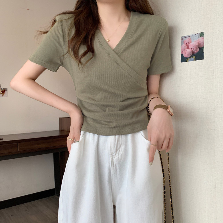 2024微胖v領交叉正肩短袖t恤女夏季胖mm遮肚顯瘦甜辣上衣藏肉