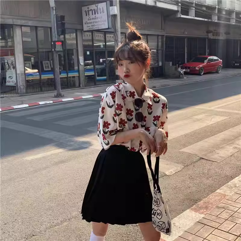 新款小花短袖襯衫女復古網紅韓版寬鬆打底衫港風襯衣洋氣上衣