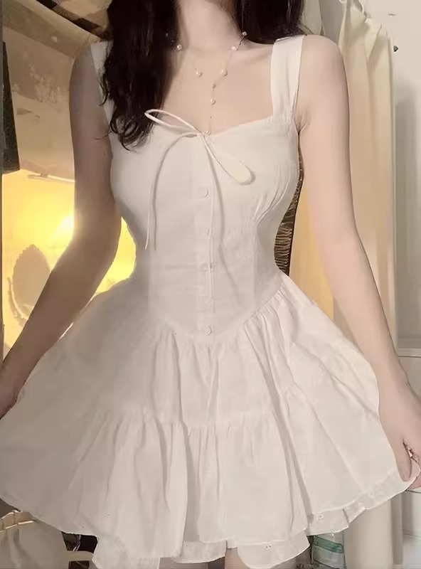 法式初戀系白色蓬蓬吊帶短裙小個子甜美氣質顯瘦穿搭純欲連衣裙