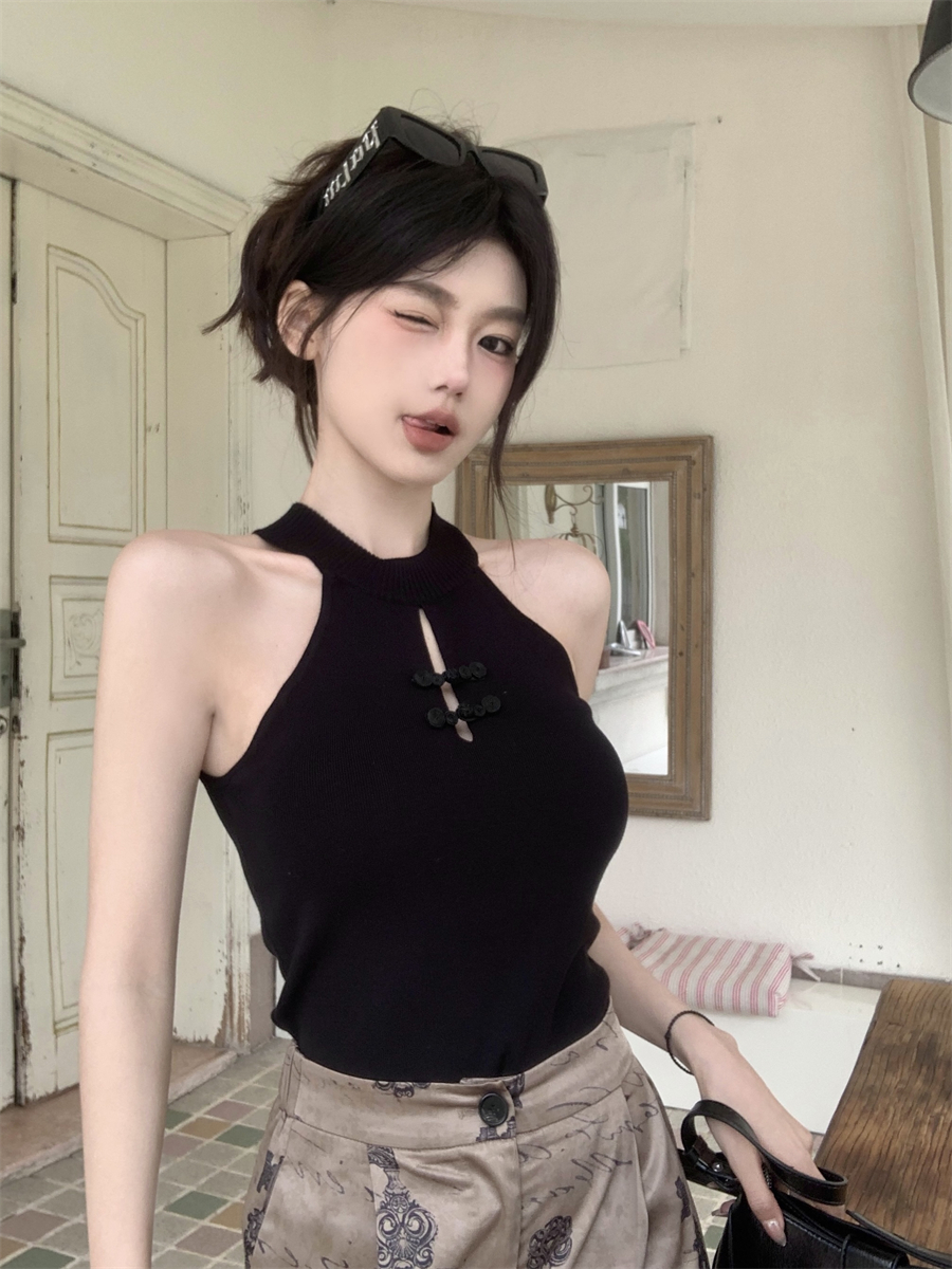 Actual shot of the new Chinese style disc buckle halter top that can be worn as a versatile top for small people