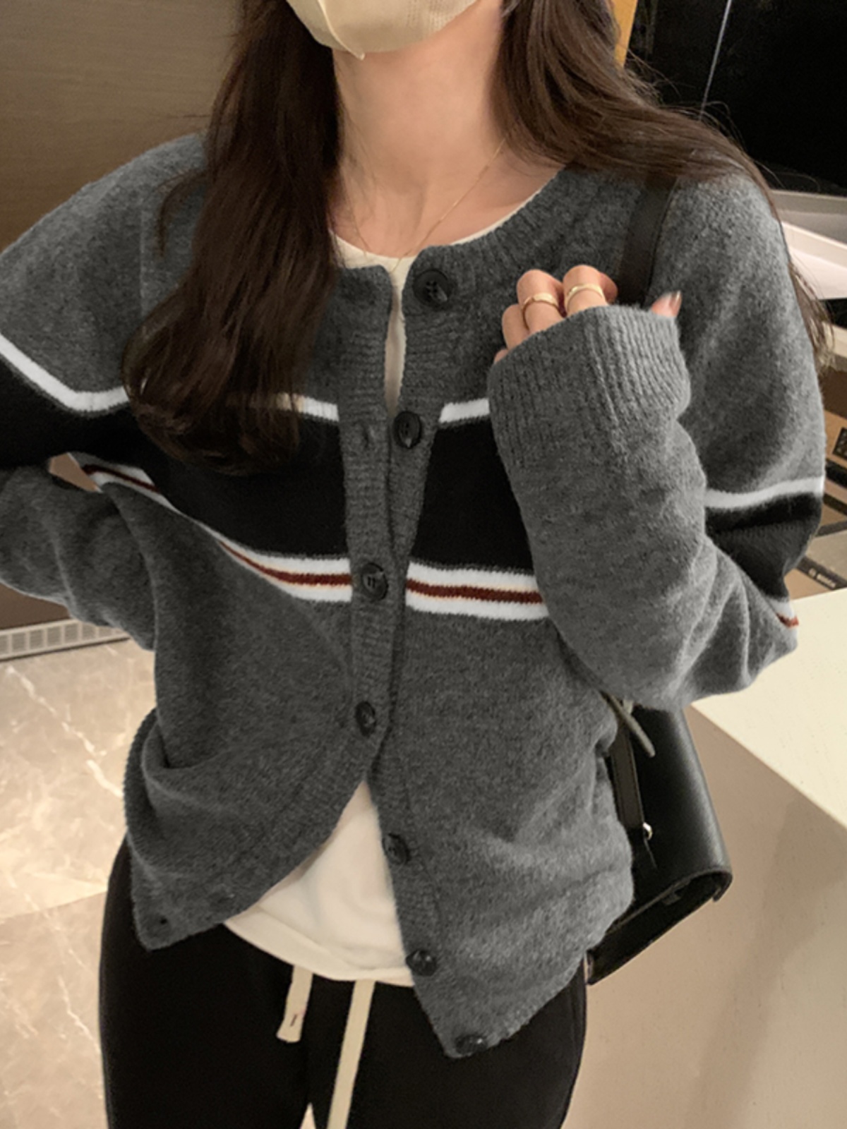 英倫學院風撞色條紋長袖針織開衫女春秋新款百搭慵懶毛衣外套