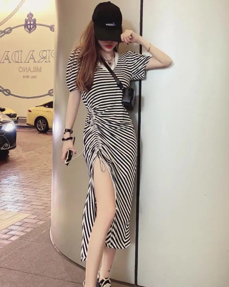 時尚甜辣風修身顯瘦連衣裙女2024夏季新款時尚條紋側開叉包臀裙子