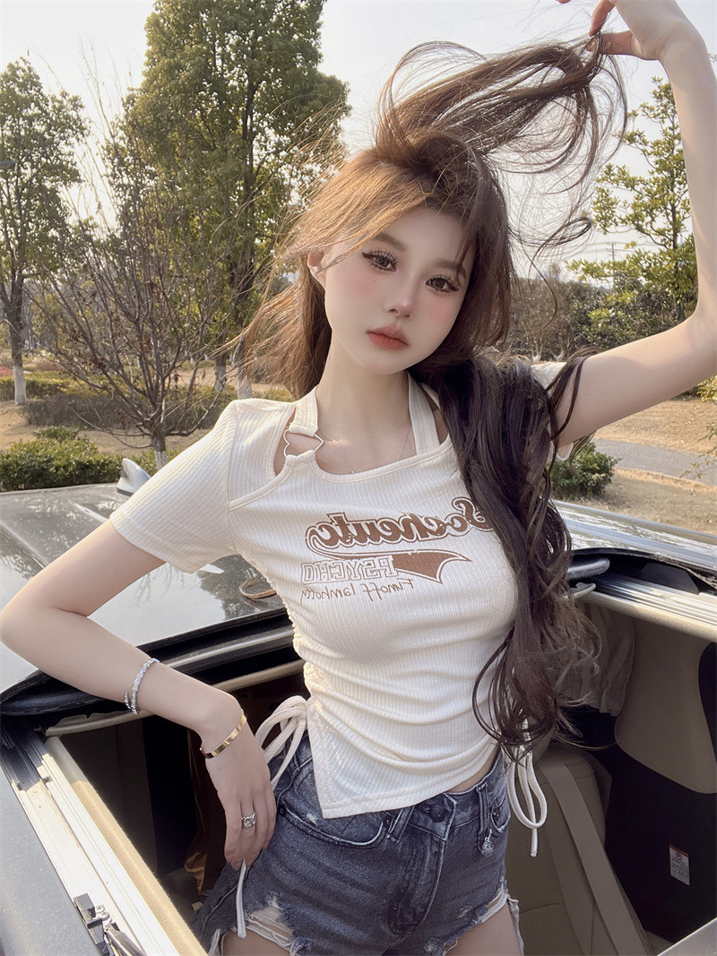 辣妹性感緊身掛脖短袖T恤女夏裝新款短款不規則修身露臍短款上衣