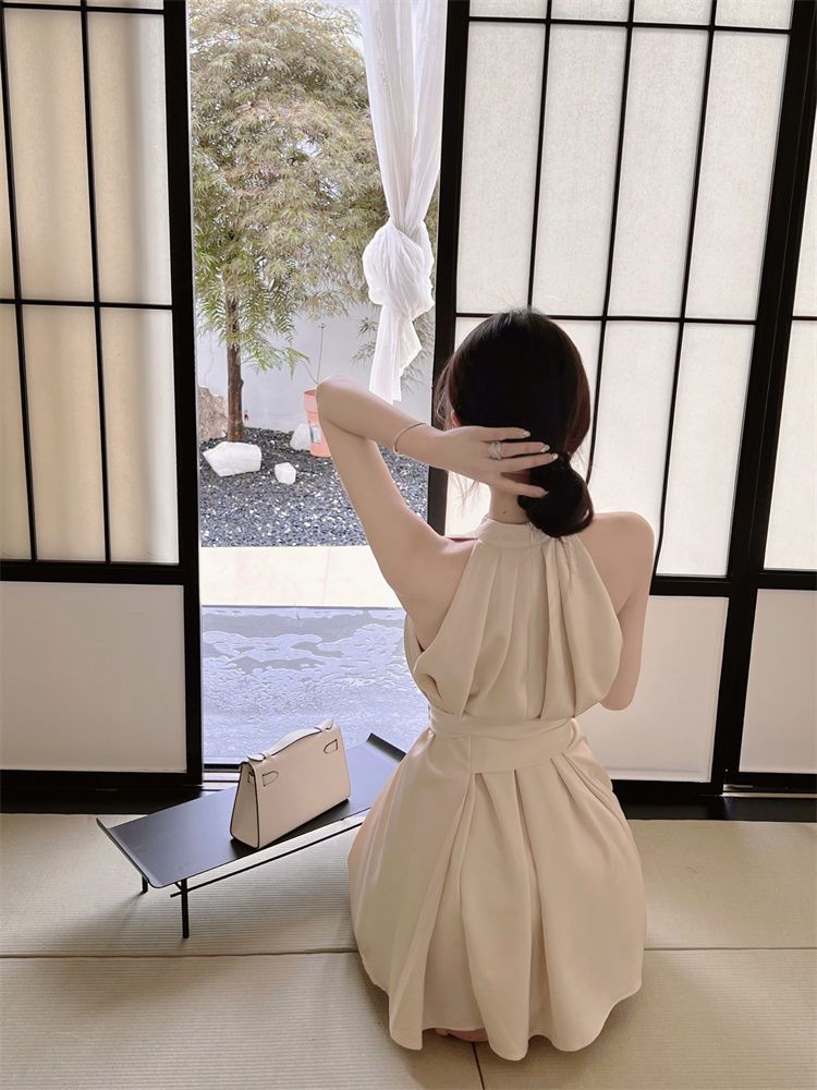 高級感無袖連衣裙女夏季法式露肩性感名媛氣質收腰綁帶短裙子