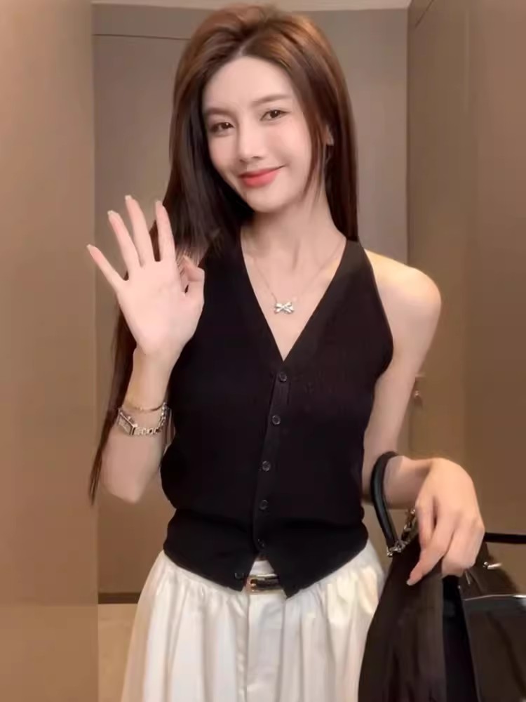 Black v-neck halter neck knitted cardigan vest for women summer hot girl slim fit inner sleeveless waistcoat beautiful back top