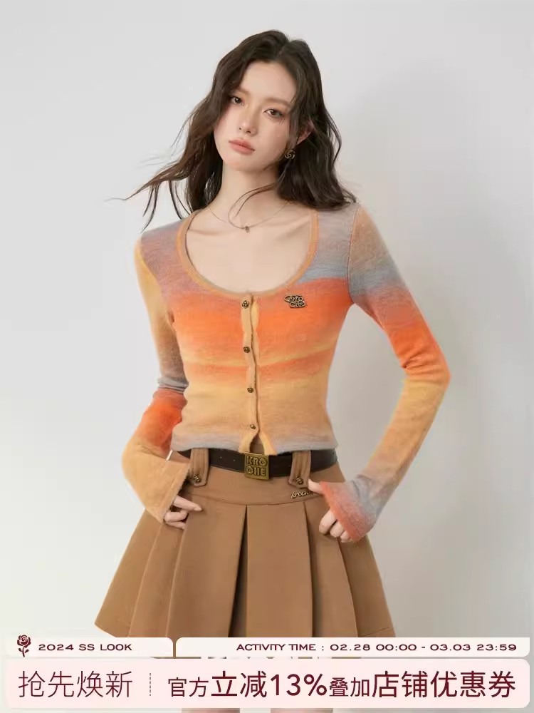 趙昭儀同款 Kroche 23AW 落日餘暉羊毛復古漸變修身針織打底上衣