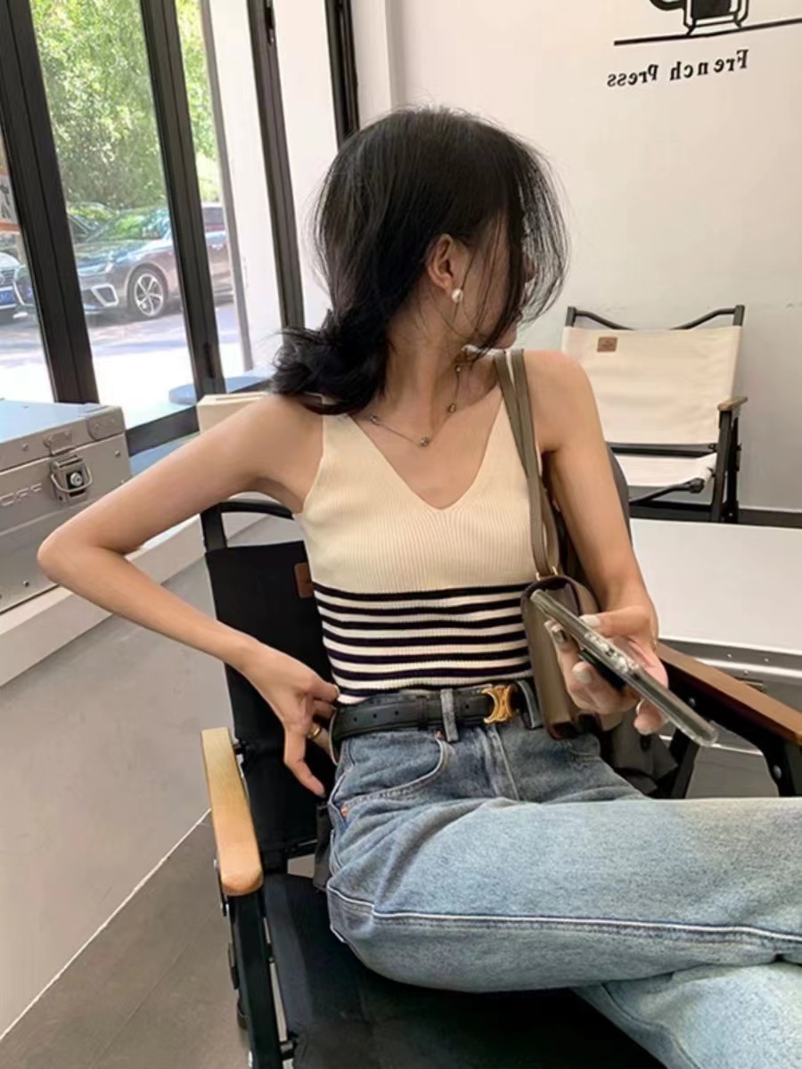 修身v領條紋針織小吊帶背心女內搭打底短款上衣