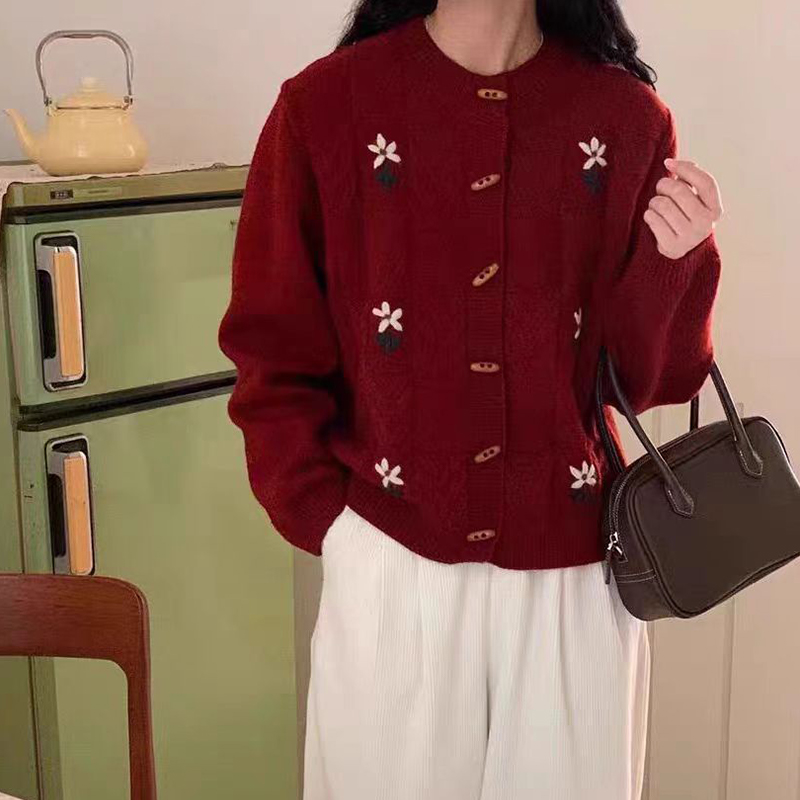 復古牛角扣過年紅色毛衣開衫女秋冬季加厚寬鬆慵懶新年紅針織外套