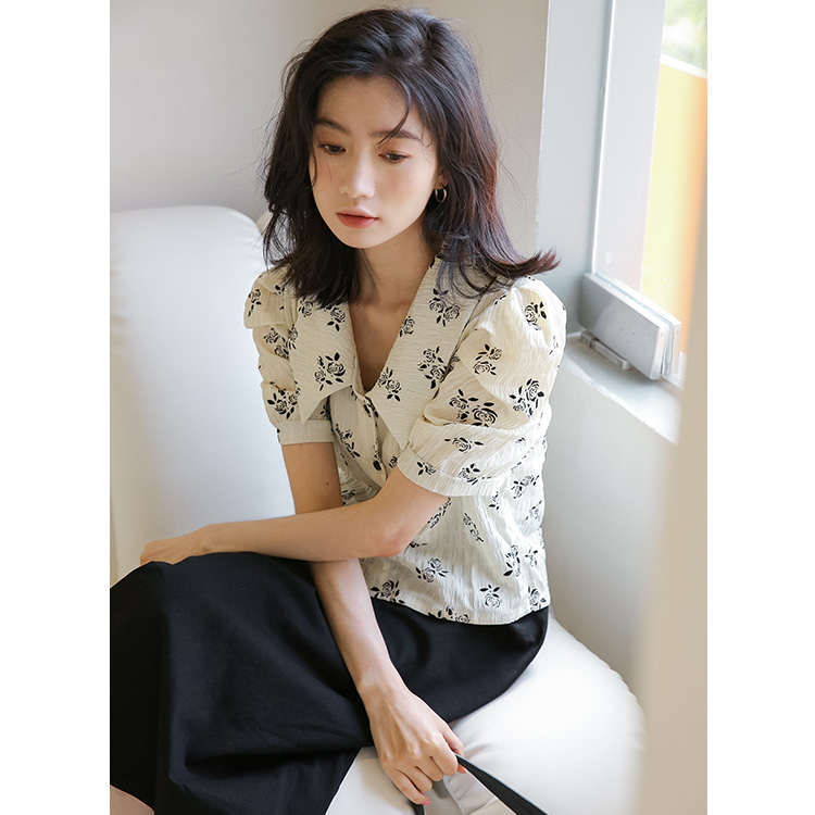 實拍襯衣女2024夏季ins新款設計感小眾法式港味百搭泡泡袖上衣