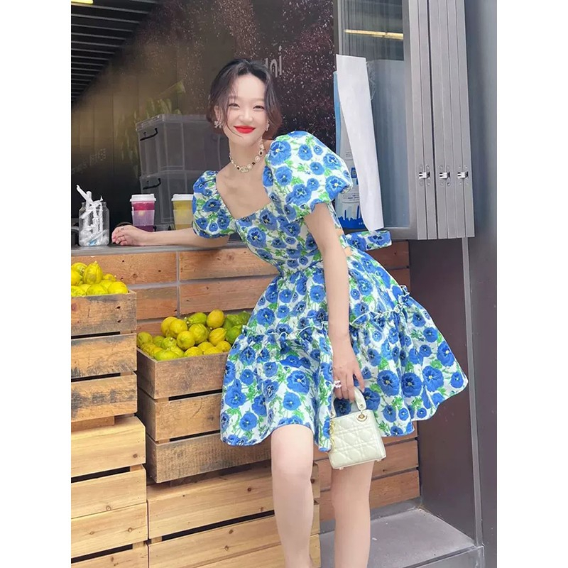 方領碎花連衣裙子女夏季2024新款小個子高級穿搭茶歇法式海邊度假