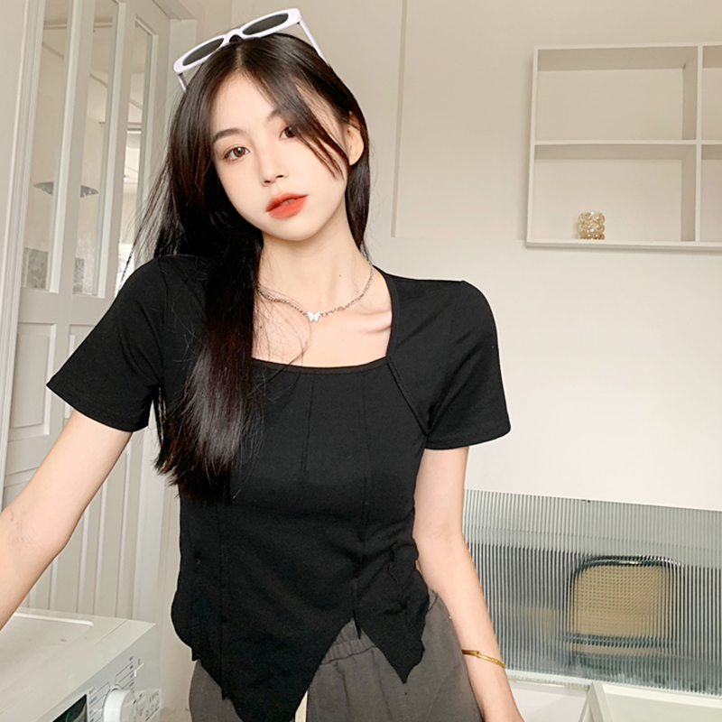 黑色方領正肩短袖T恤女夏設計感小眾辣妹顯瘦不規則上衣