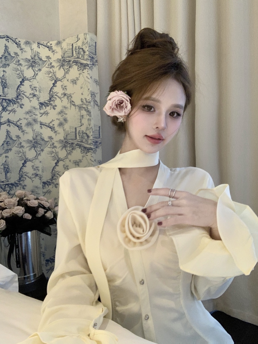 實拍 2024春季新款女高級感襯衫緞面修身飄帶山茶花襯衣長袖