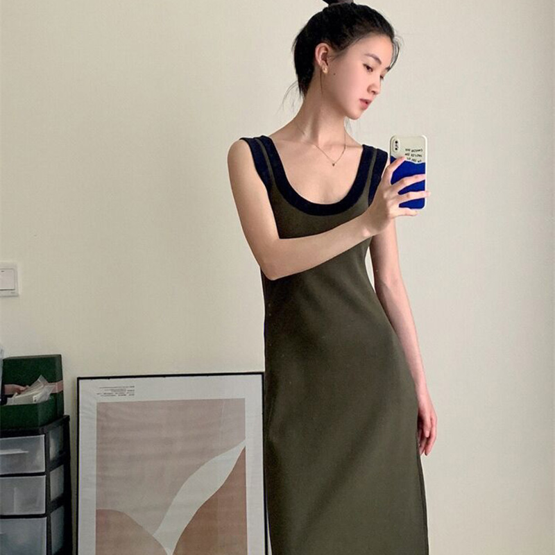 2024年茶歇奶甜法式收腰性感純欲長款大u領吊帶連衣裙女夏背心裙