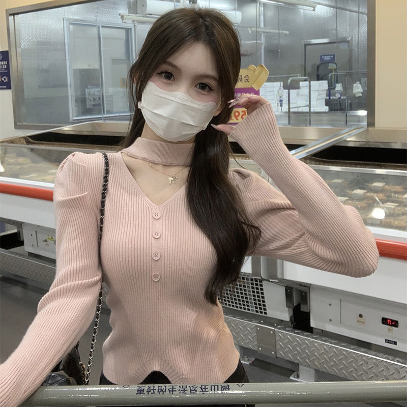 美拉德掛脖鏤空長袖氣質設計感針織衫女秋冬季新款修身打底衫上衣