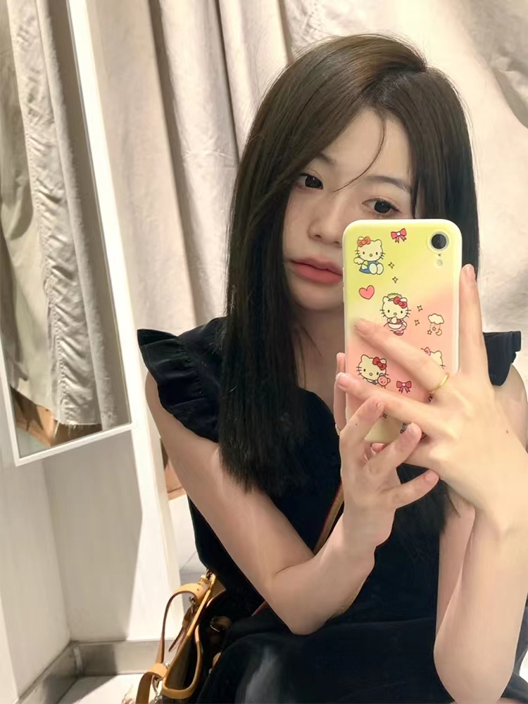 茶歇法式飛飛袖黑色連衣裙子女夏季新款高級感無袖背帶小黑裙