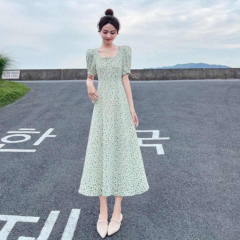 Floral square collar, slim and fashionable Korean style puff sleeves, fresh chiffon short-sleeved mid-length dress, new summer style