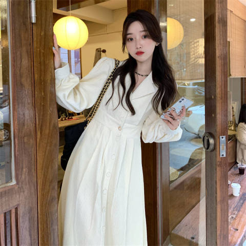 女裝春裝2024新款法式西裝領設計感可甜可鹽中長裙子燈芯絨連衣裙