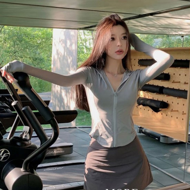 連帽防曬衣女夏薄款透氣修身長袖純欲風收腰拉鏈外套