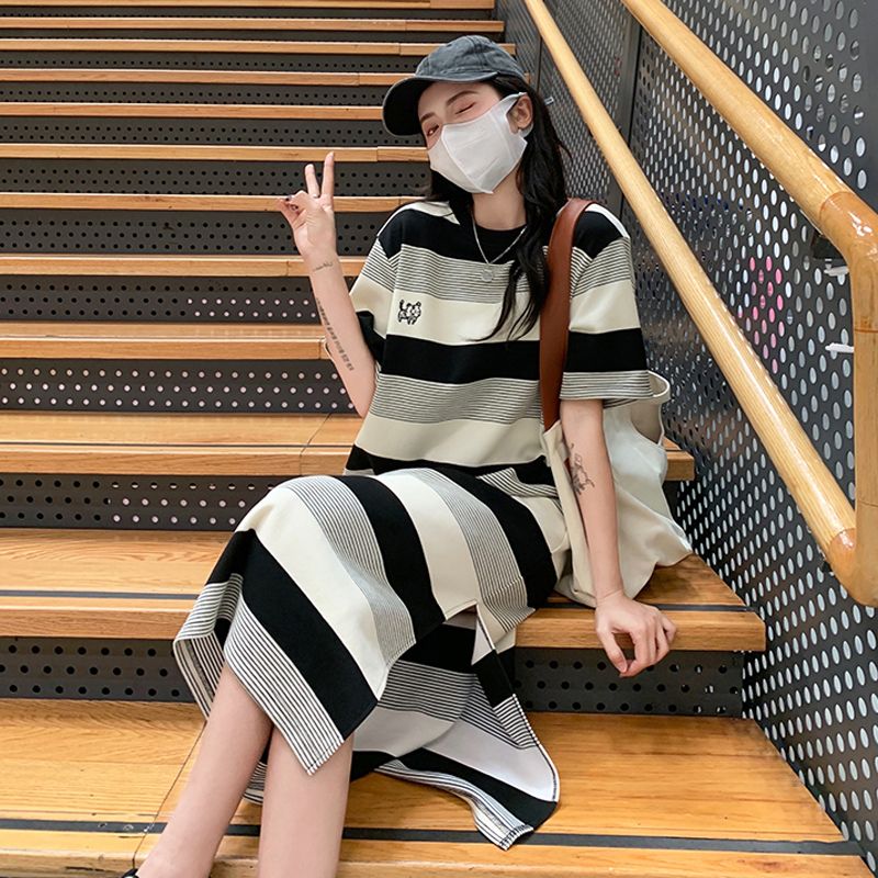 設計感小眾休閒連衣裙子女夏季2024新款寬鬆韓版秋長款條紋t恤裙