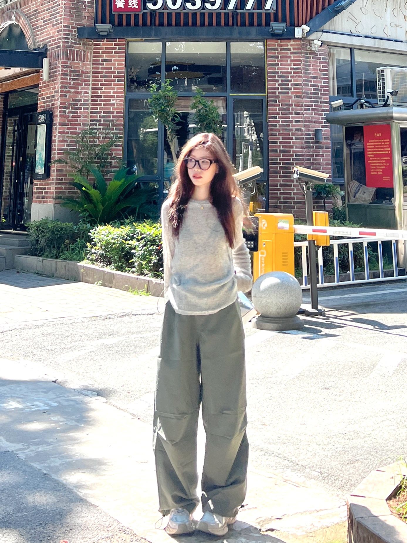灰色獨特長袖上衣女2024初春韓系穿搭小眾獨特設計感防曬罩衫t恤