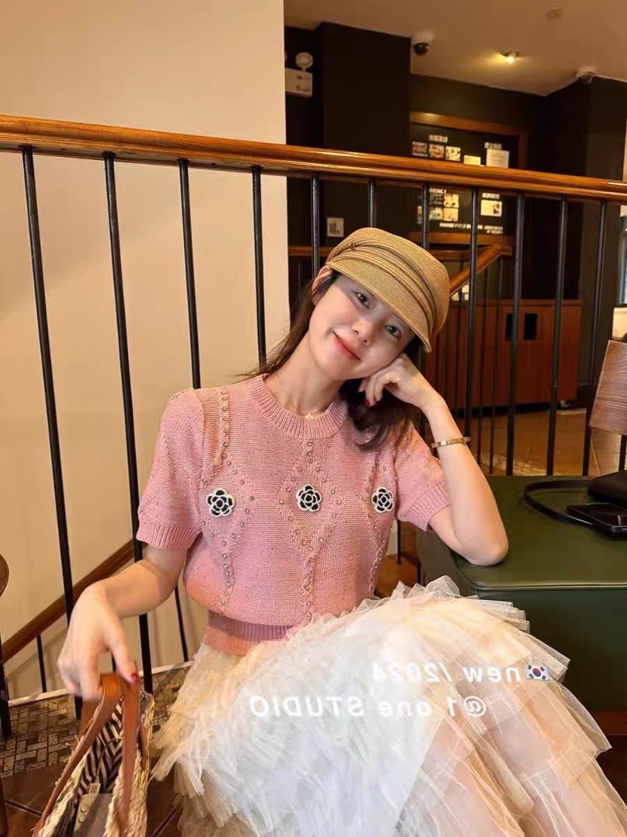 法式小香風山茶花圓領套頭短袖針織衫女春夏甜美釘珠收腰短款上衣