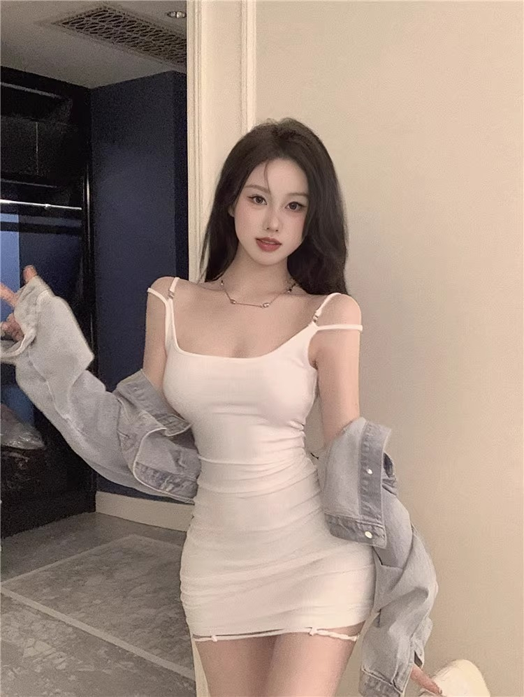 白色方領吊帶連衣裙女夏季無袖內搭打底裙子辣妹性感緊身包臀短裙