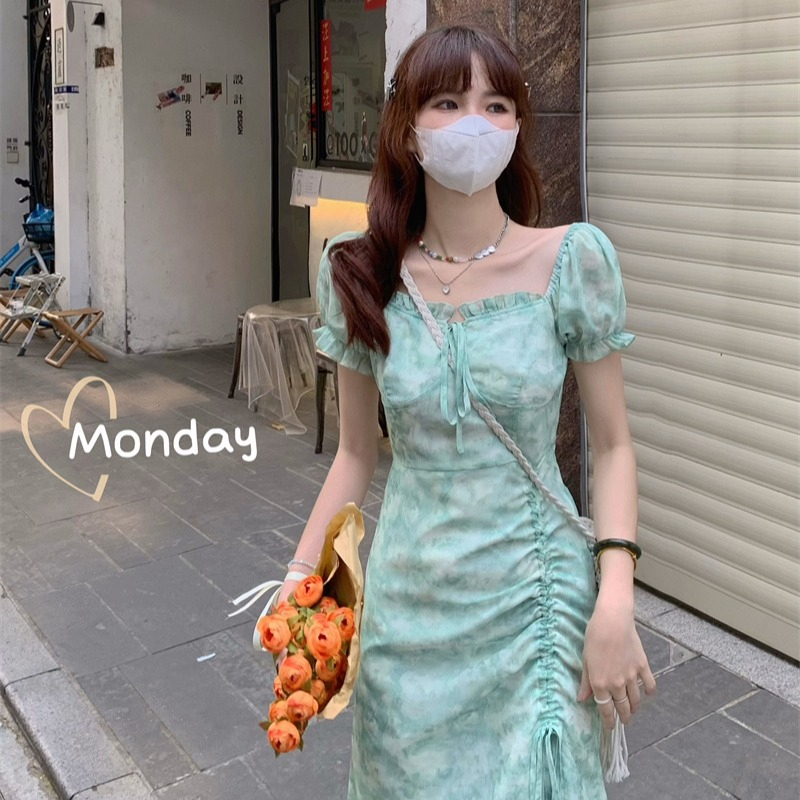 扎染方領收腰連衣裙女夏季2024新款法式溫柔風獨特别致開叉長裙子