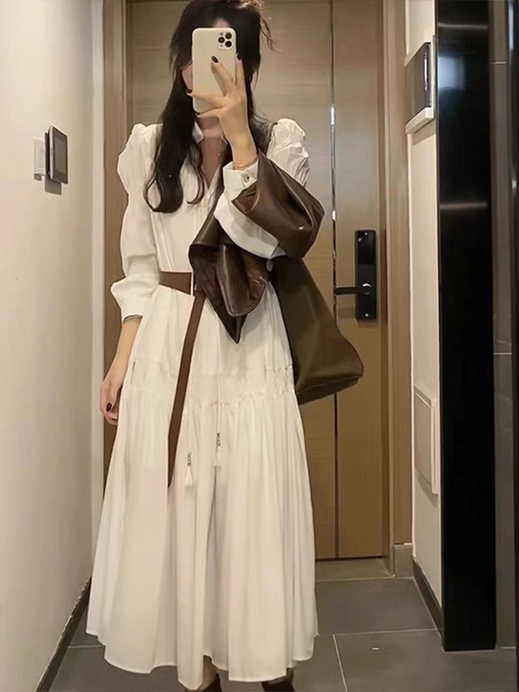 白色長袖連衣裙子女春秋季2024新款春裝茶系穿搭搭配一整套裝時尚