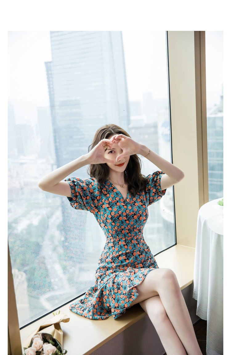 夏裝碎花連衣裙2024年新款小個子設計初戀裙ins超仙顯瘦高檔裙子