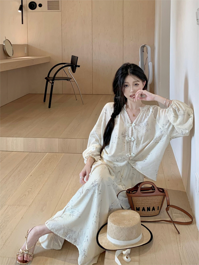 Actual shot of new Chinese style romantic color slimming and flesh-covering suit, Chinese style sweet and gentle two-piece set