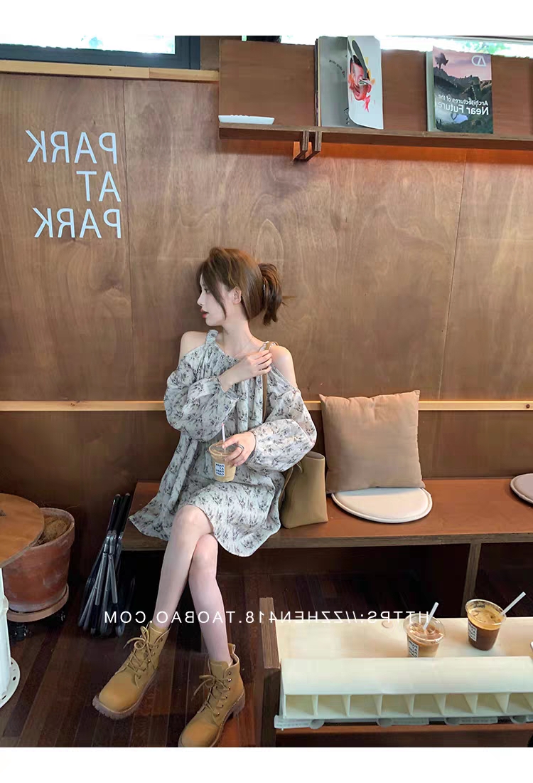 露肩韓版碎花連衣裙女2024秋季設計感法式裙子甜美遮肚顯瘦a字裙