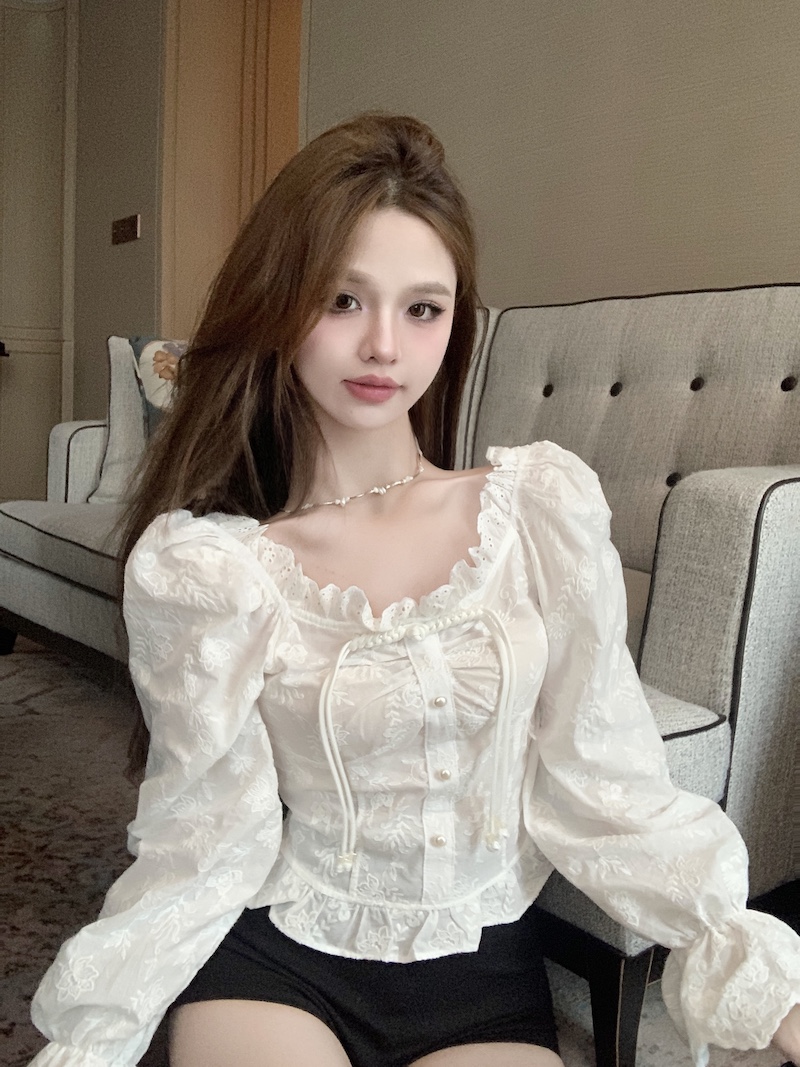 實拍 法式泡泡袖綁帶立體繡花小衫女春季新款氣質國風圓領襯衫潮