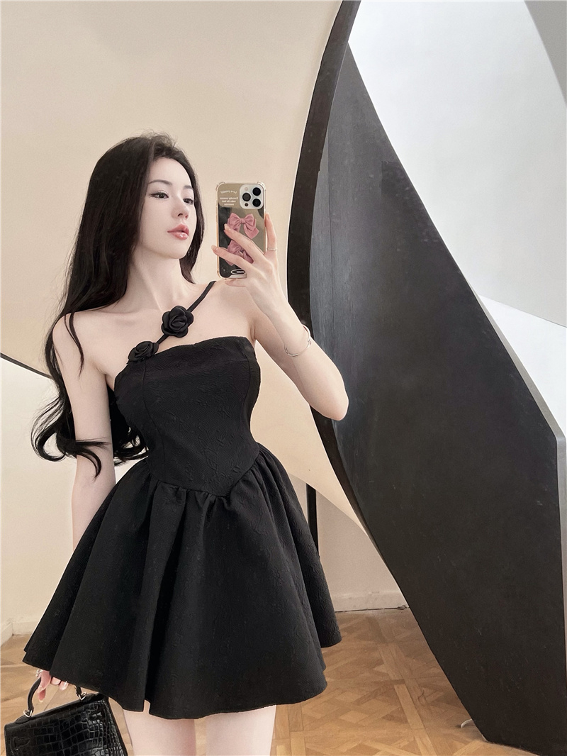 Chinese rose halterneck dress, strapless waist, jacquard Hepburn little black dress, petite tutu skirt, summer skirt