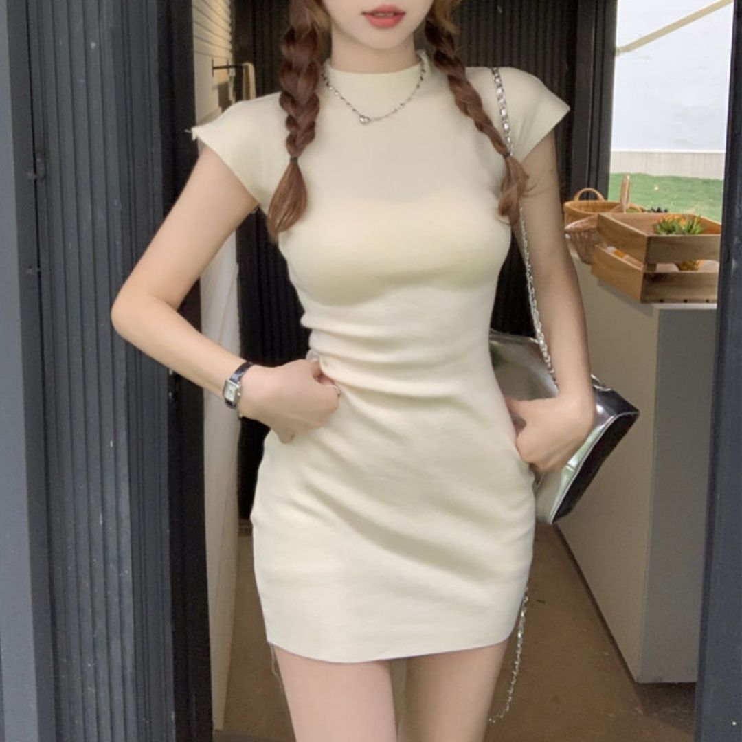 2024年夏季小眾修身小個子彈力包臀休閒顯瘦小飛袖針織女連衣裙子