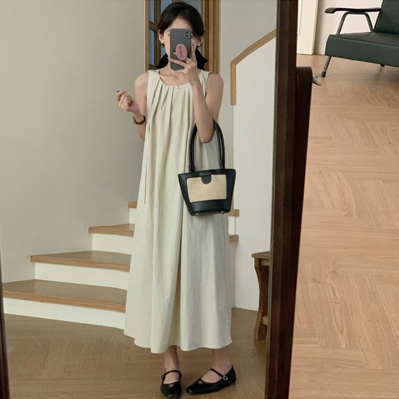 無袖掛脖吊帶連衣裙子女2024新款夏季法式背心沙灘裙海邊度假長裙
