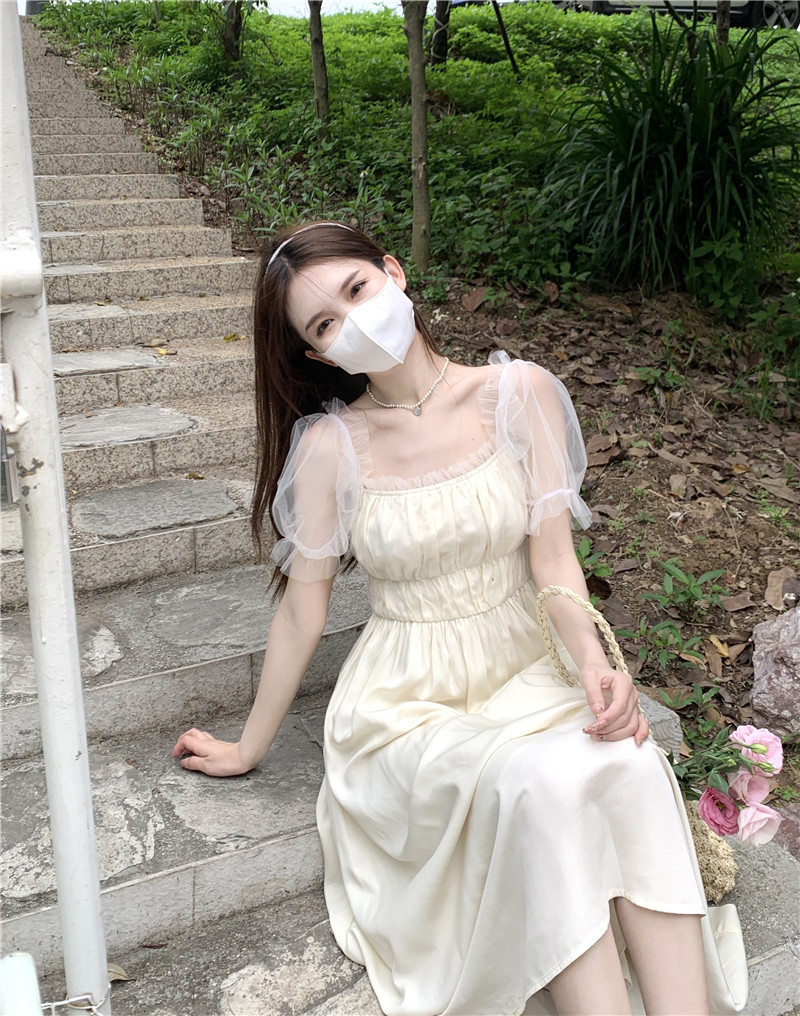 有里布氣質溫柔杏色網紗拼接連衣裙小眾簡約甜美方領少女連衣裙