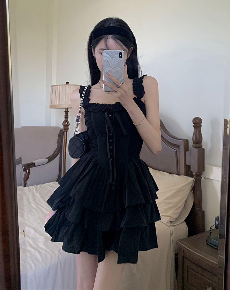 Little girl suspender dress summer 2024 new slim design niche cake little black dress Hepburn style