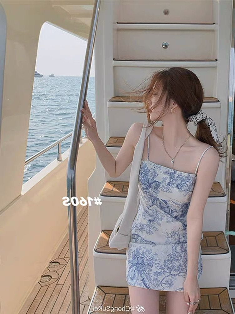 法式水墨青花小吊帶連衣裙夏季新款性感包臀裙辣妹短裙A字裙子
