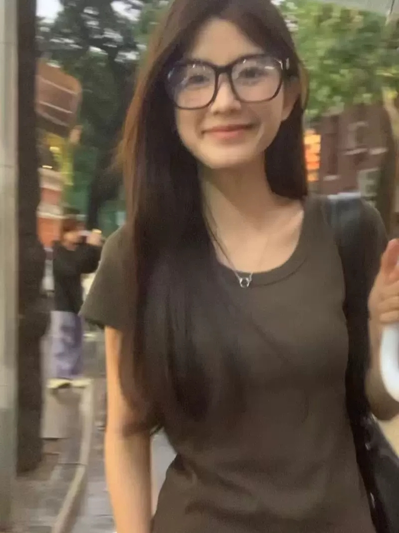 2024新款超好看深灰色短袖t恤女夏季設計感修身顯瘦休閒百搭上衣