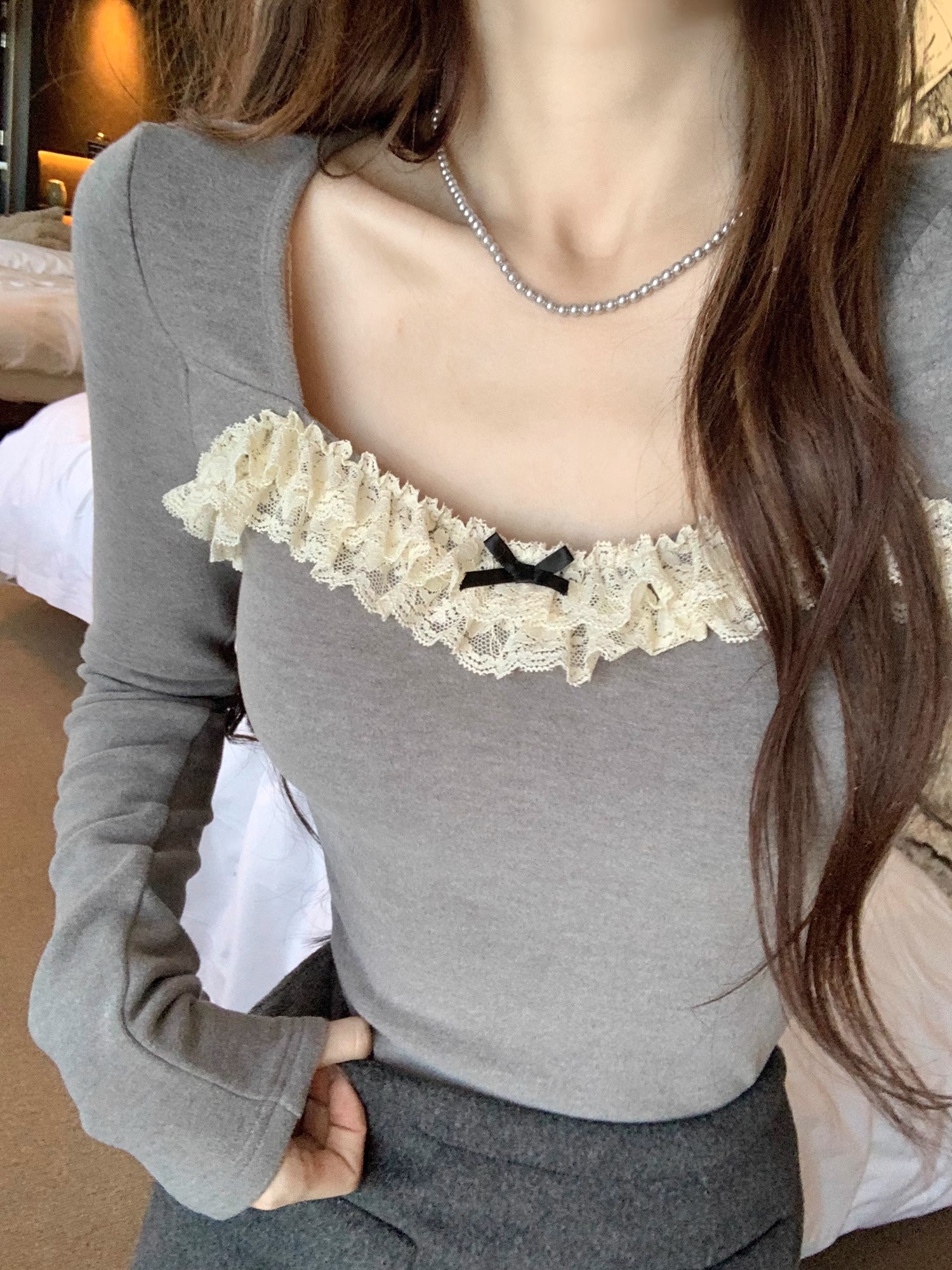 純欲蕾絲花邊低領T恤女秋冬內搭修身顯瘦打底衫別致絕美短款上衣